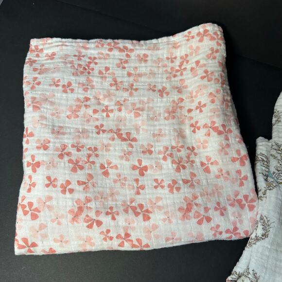 lot of 2^ Aden & Anais Receiving Blanket BLUEBIRDS Cotton Muslin Retired Pattern - Picture 4 of 6